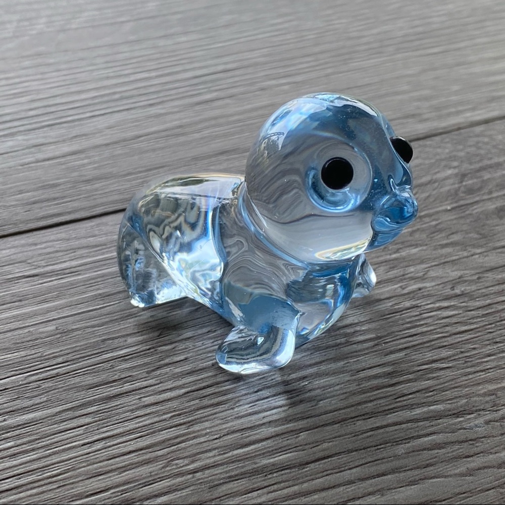 Vintage • Oneida • Crystal Seal Pup